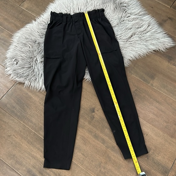 Athleta ruffle waisted size 0 athletic pants - Picture 16 of 17
